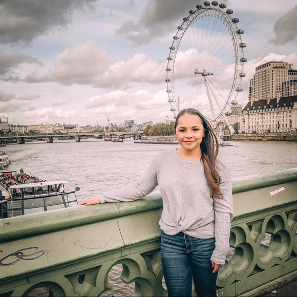 ABOUT ME - Picture 6 of 8